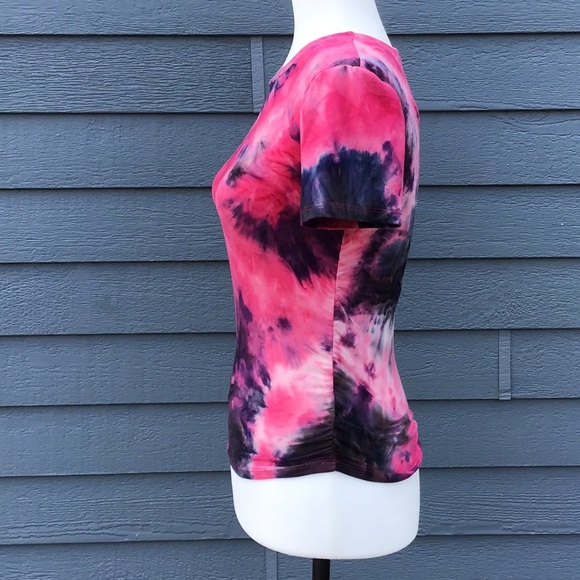 Tie Dye Tee Ruched Sides - Picture 4 of 12